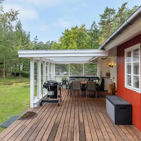 Sused Feriehus Vester Somarken